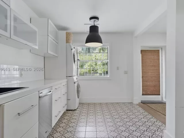 2-bedroom home for sale in Miami - 446 NE 64th St - MondialRealty
