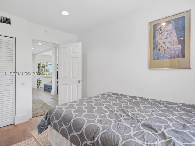 2-bedroom home for sale in Miami - 446 NE 64th St - MondialRealty