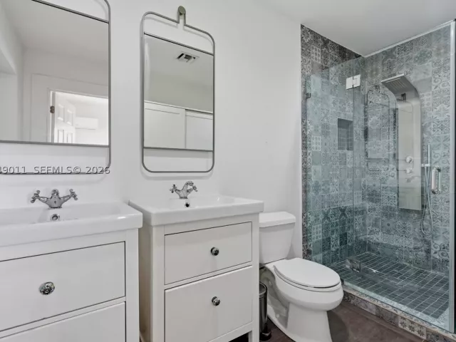2-bedroom home for sale in Miami - 446 NE 64th St - MondialRealty