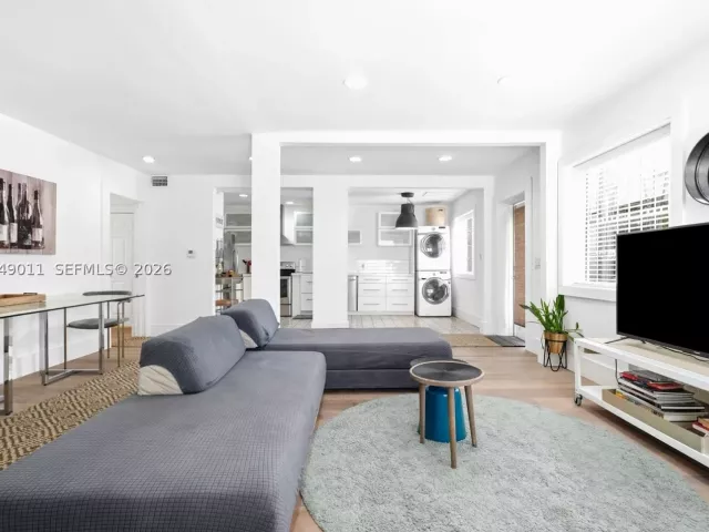 2-bedroom home for sale in Miami - 446 NE 64th St - MondialRealty