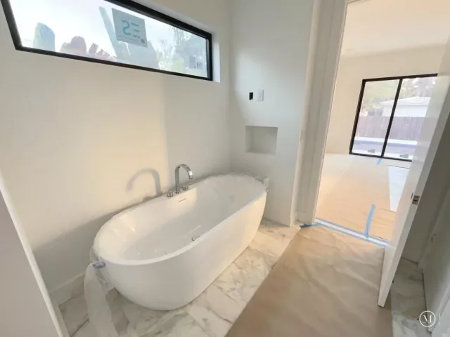 3-bedroom home for sale in Fort Lauderdale - 1781 NE 18th Street - MondialRealty