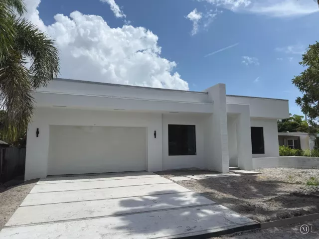 3-bedroom home for sale in Fort Lauderdale - 1781 NE 18th Street - MondialRealty