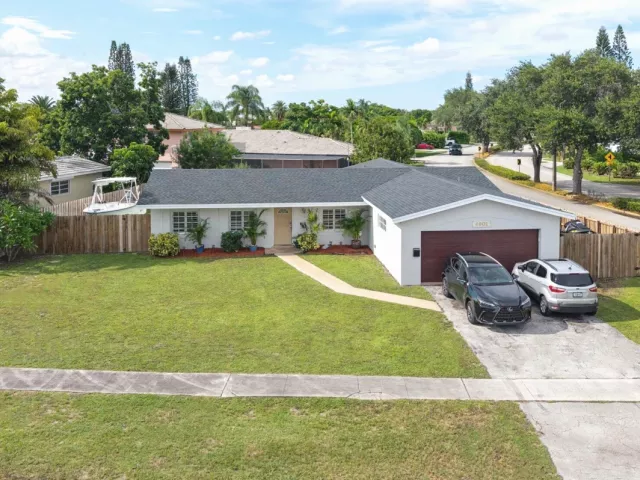 3-bedroom home for sale in Hollywood - 4601 W Hawthorne Circle - MondialRealty
