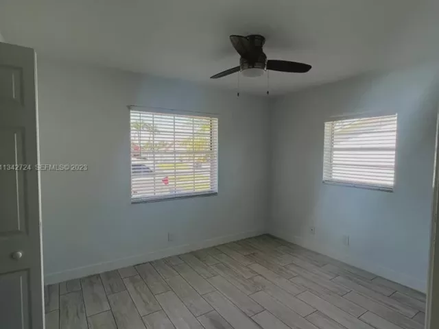 3-bedroom home for rent in Boca Raton - 19420 Carolina Circle - MondialRealty