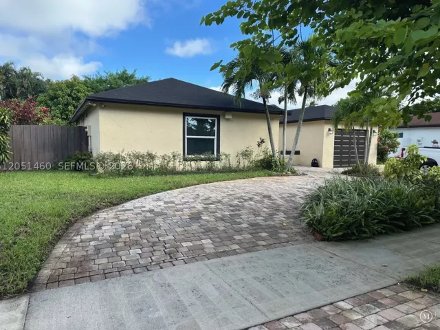 3-bedroom home for sale in Miami - 6061 NW 198th Ter - MondialRealty