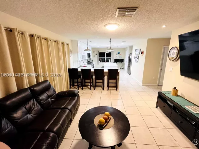 4-bedroom home for sale in Miami - 16453 SW 75th Ter - MondialRealty