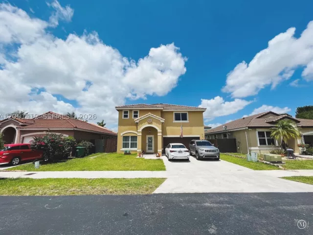 4-bedroom home for sale in Miami - 16453 SW 75th Ter - MondialRealty