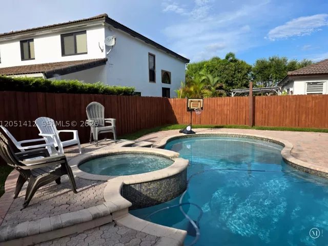4-bedroom home for sale in Miami - 16453 SW 75th Ter - MondialRealty