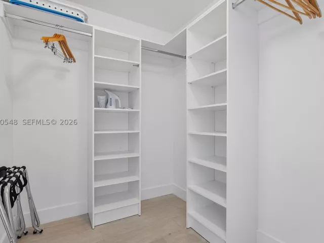 3-bedroom condo for sale in Hollywood - 4010 S Ocean Dr R1508 - MondialRealty