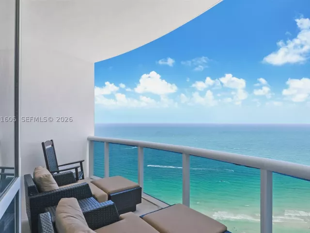 2-bedroom condo for rent in Sunny Isles Beach - 18201 Collins Ave 4209A - MondialRealty