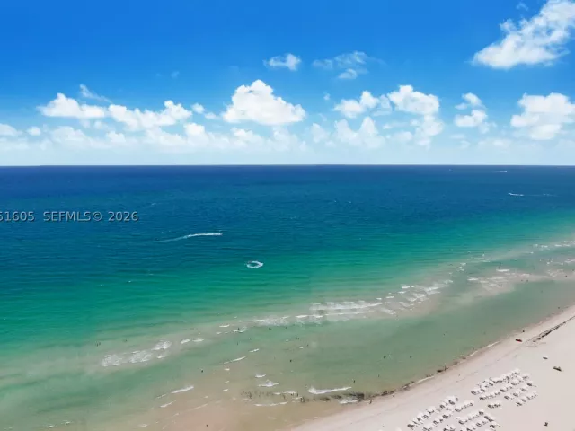 2-bedroom condo for rent in Sunny Isles Beach - 18201 Collins Ave 4209A - MondialRealty