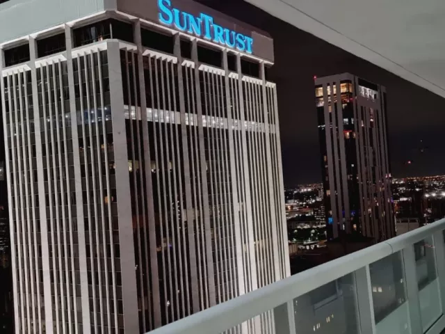 3-bedroom condo for rent in Miami - 50 Biscayne Blvd 2810 - MondialRealty