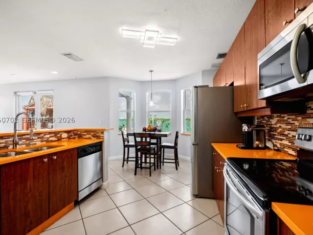 4-bedroom home for sale in Miami - 6504 SW 166th Ct - MondialRealty