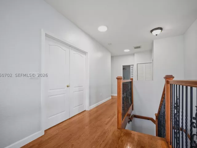 4-bedroom home for sale in Miami - 6504 SW 166th Ct - MondialRealty