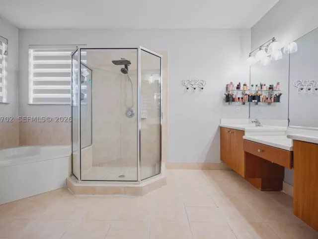 4-bedroom home for sale in Miami - 6504 SW 166th Ct - MondialRealty