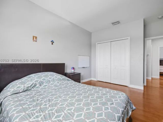 4-bedroom home for sale in Miami - 6504 SW 166th Ct - MondialRealty