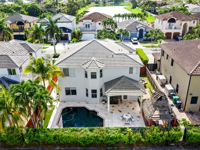 4-bedroom home for sale in Miami - 6504 SW 166th Ct - MondialRealty