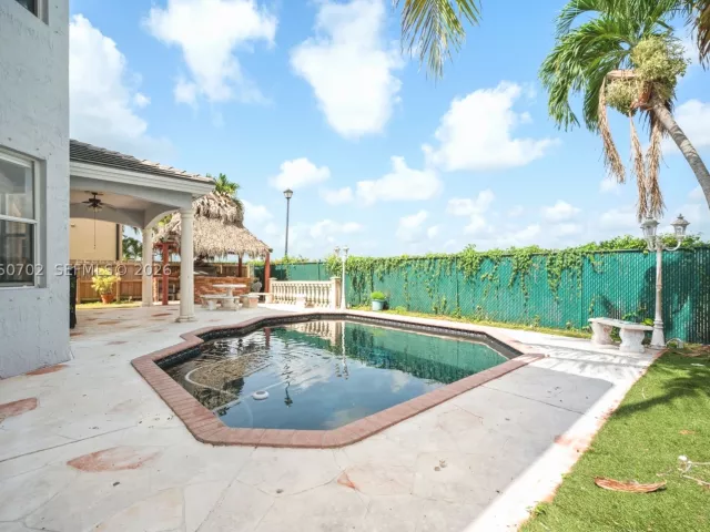 4-bedroom home for sale in Miami - 6504 SW 166th Ct - MondialRealty