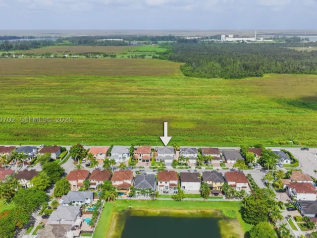 4-bedroom home for sale in Miami - 6504 SW 166th Ct - MondialRealty