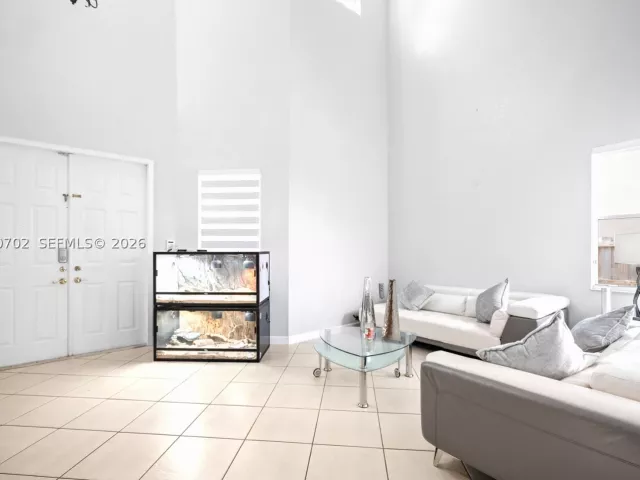 4-bedroom home for sale in Miami - 6504 SW 166th Ct - MondialRealty