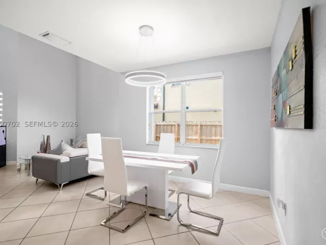 4-bedroom home for sale in Miami - 6504 SW 166th Ct - MondialRealty