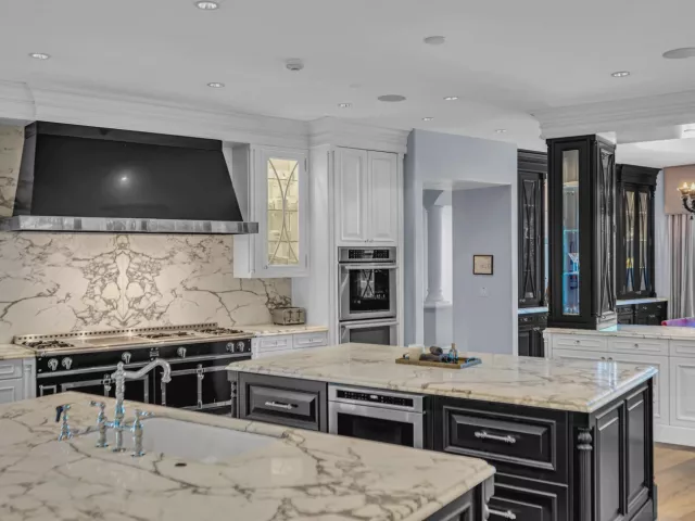 11-bedroom home for rent in Fort Lauderdale - 709 Idlewyld Drive - MondialRealty