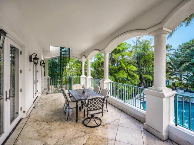 11-bedroom home for rent in Fort Lauderdale - 709 Idlewyld Drive - MondialRealty