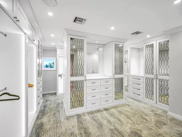 11-bedroom home for rent in Fort Lauderdale - 709 Idlewyld Drive - MondialRealty
