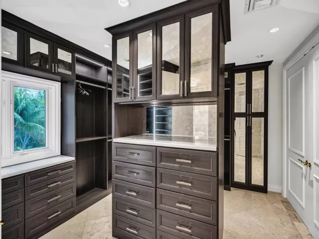 11-bedroom home for rent in Fort Lauderdale - 709 Idlewyld Drive - MondialRealty