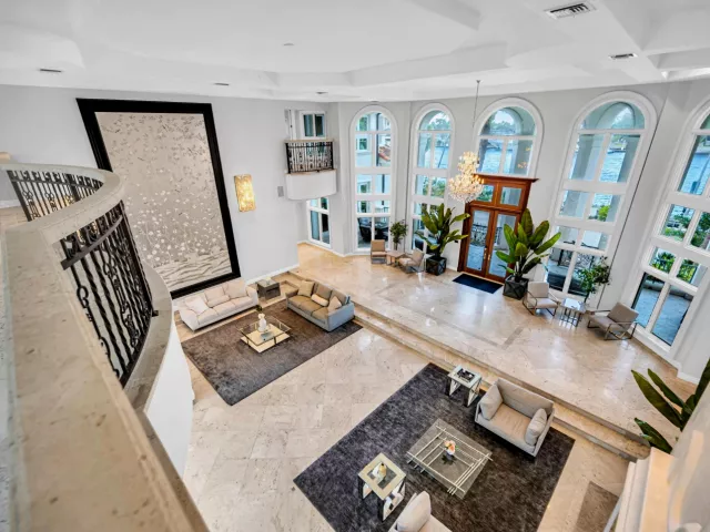 11-bedroom home for rent in Fort Lauderdale - 709 Idlewyld Drive - MondialRealty