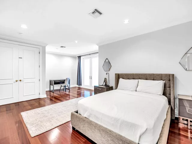 11-bedroom home for rent in Fort Lauderdale - 709 Idlewyld Drive - MondialRealty