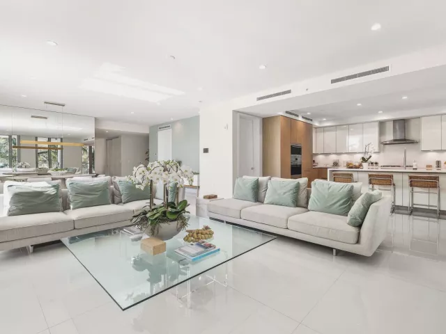 3-bedroom condo for sale in Boca Raton - 475 E Royal Palm Road 206 - MondialRealty
