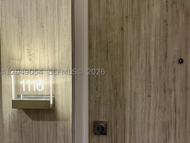 1-bedroom condo for sale in Bal Harbour - 10275 Collins Ave 1116 - MondialRealty