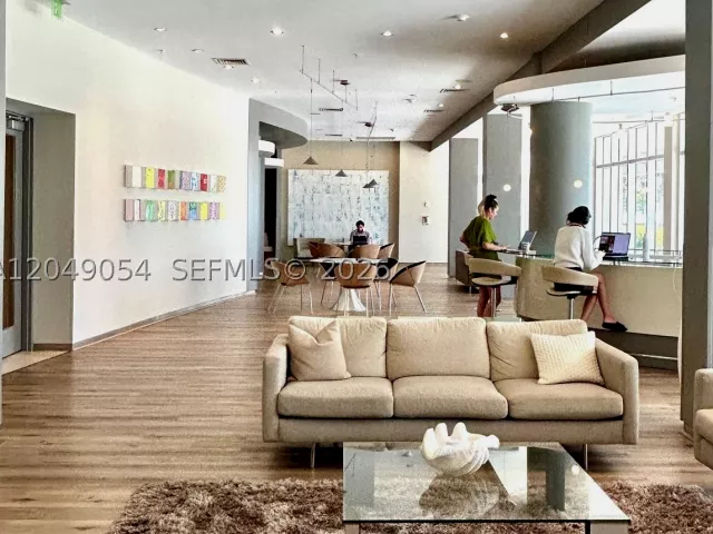 1-bedroom condo for sale in Bal Harbour - 10275 Collins Ave 1116 - MondialRealty