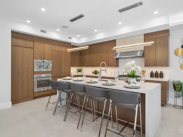 4-bedroom home for sale in Delray Beach - 731 SE 4th Avenue - MondialRealty