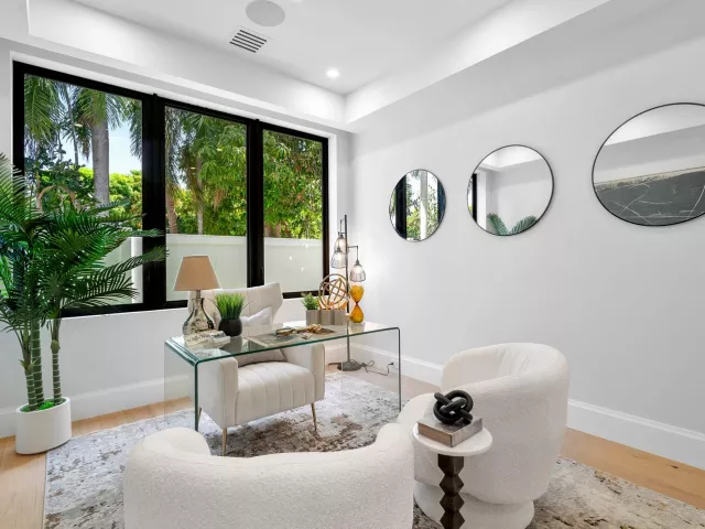 4-bedroom home for sale in Delray Beach - 731 SE 4th Avenue - MondialRealty