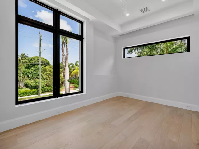4-bedroom home for sale in Delray Beach - 731 SE 4th Avenue - MondialRealty