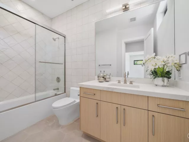 4-bedroom home for sale in Delray Beach - 731 SE 4th Avenue - MondialRealty