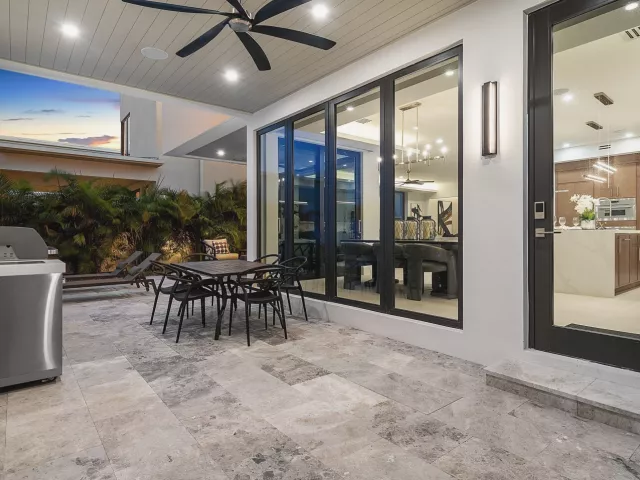 4-bedroom home for sale in Delray Beach - 731 SE 4th Avenue - MondialRealty