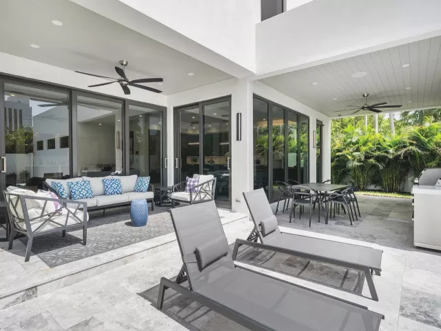 4-bedroom home for sale in Delray Beach - 731 SE 4th Avenue - MondialRealty