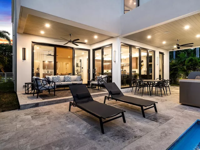 4-bedroom home for sale in Delray Beach - 731 SE 4th Avenue - MondialRealty
