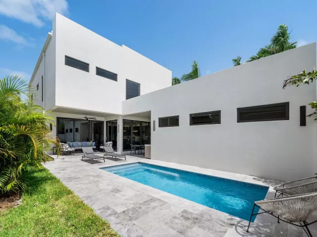 4-bedroom home for sale in Delray Beach - 731 SE 4th Avenue - MondialRealty