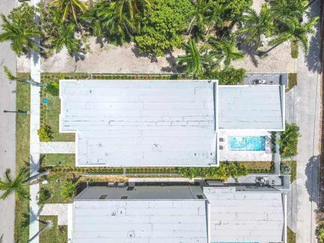 4-bedroom home for sale in Delray Beach - 731 SE 4th Avenue - MondialRealty