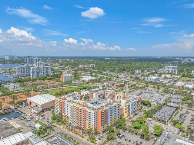 2-bedroom condo for sale in Aventura - 18800 NE 29th Ave 517 (Fully Renovated) - MondialRealty