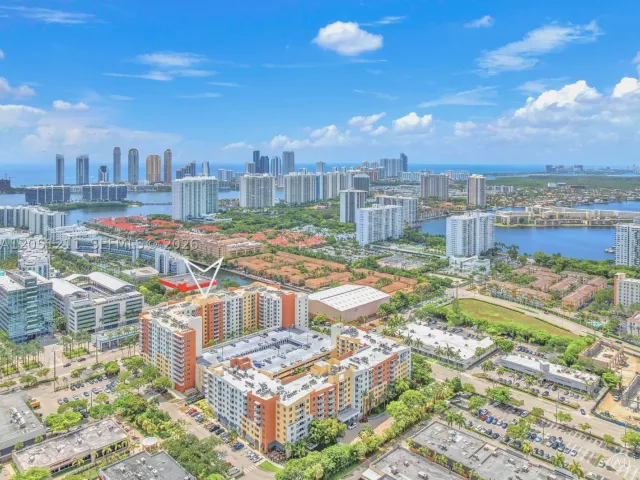 2-bedroom condo for sale in Aventura - 18800 NE 29th Ave 517 (Fully Renovated) - MondialRealty