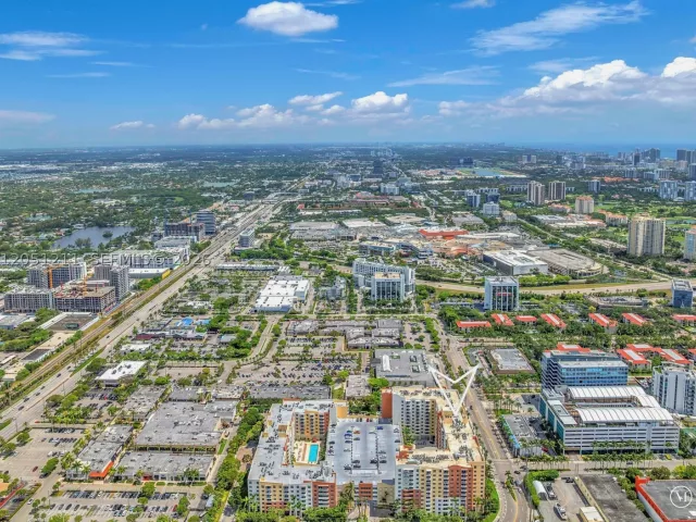 2-bedroom condo for sale in Aventura - 18800 NE 29th Ave 517 (Fully Renovated) - MondialRealty
