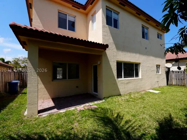 4-bedroom home for rent in Miami - 8836 SW 221 Terr N/A - MondialRealty