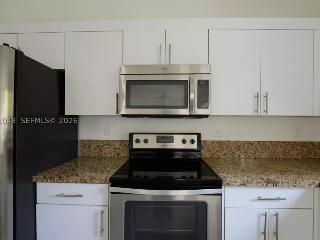 4-bedroom home for rent in Miami - 8836 SW 221 Terr N/A - MondialRealty