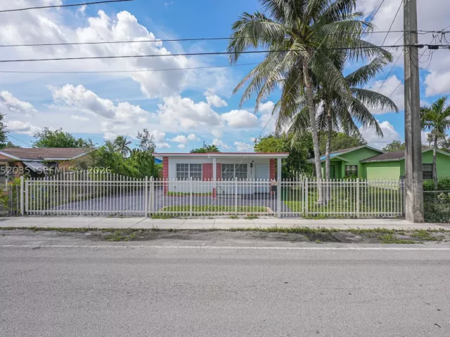 4-bedroom home for sale in Miami - 2002 NW 87th St - MondialRealty