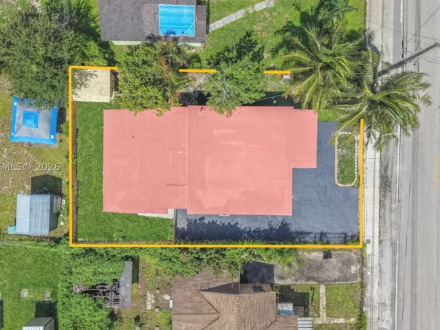4-bedroom home for sale in Miami - 2002 NW 87th St - MondialRealty